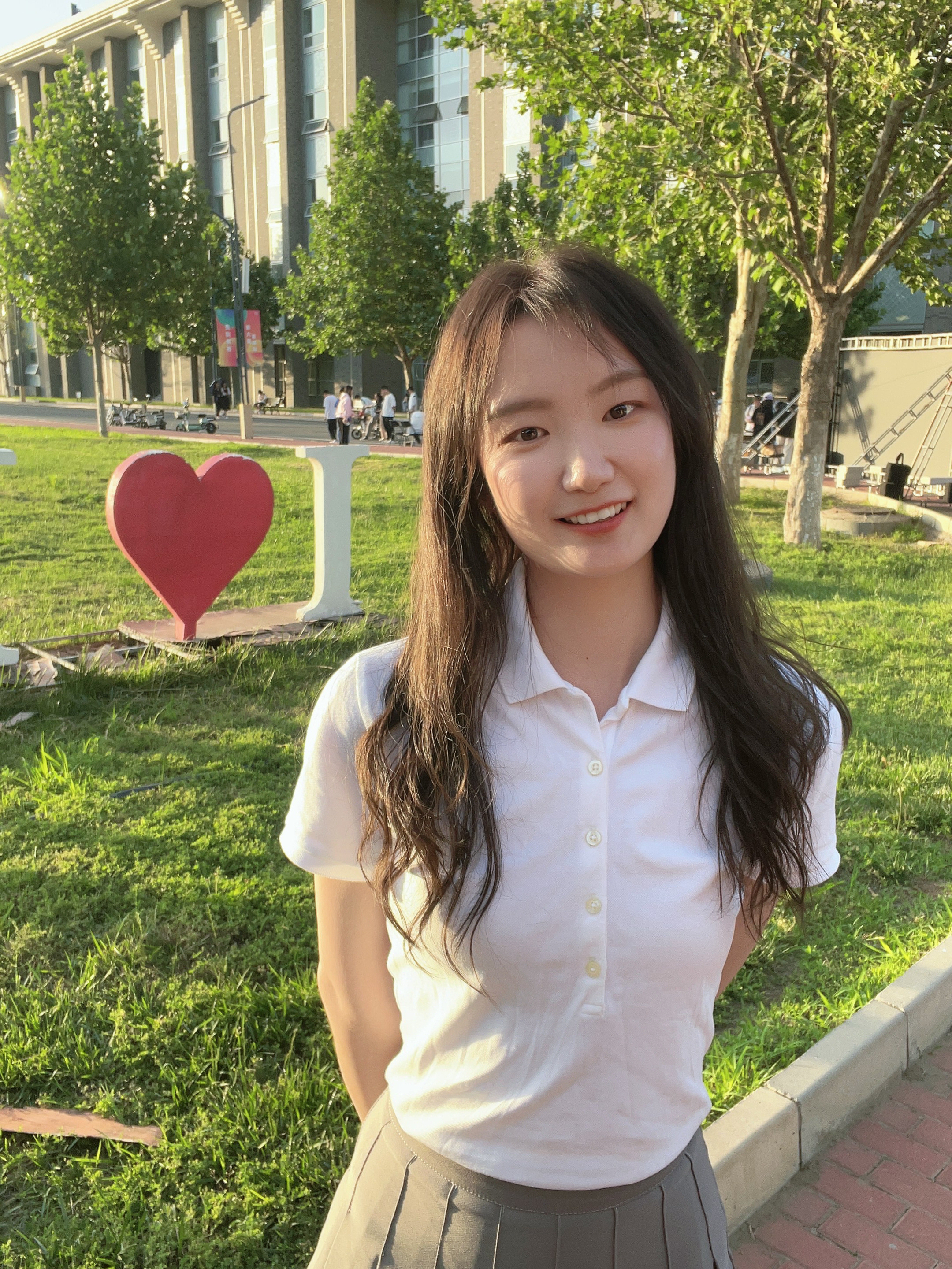 03 生活照-J9集团国际站_博士国奖_20220941095_李亚兰_生活照.jpg